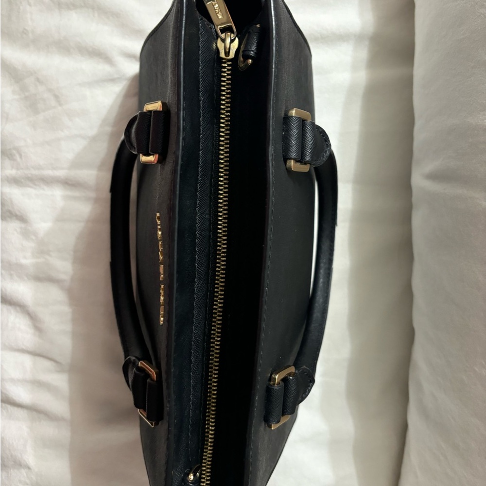 Michael Kors black leather hand bag with adjustable, detachable shoulder strap - Picture 6 of 8